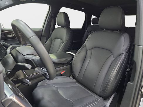 Used 2025 Audi Q7 3.0T Prestige w/ Prestige Package image 18