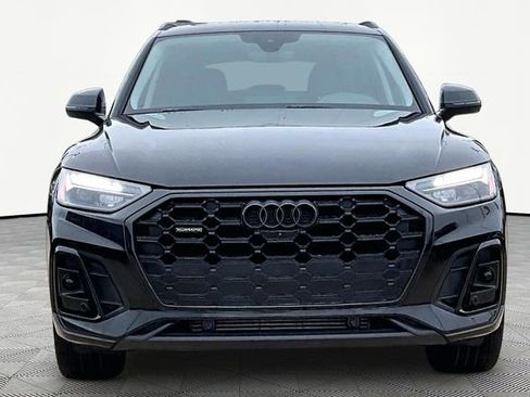 Used 2023 Audi Q5 2.0T Premium Plus w/ Premium Plus Package AWD/4WD image 3