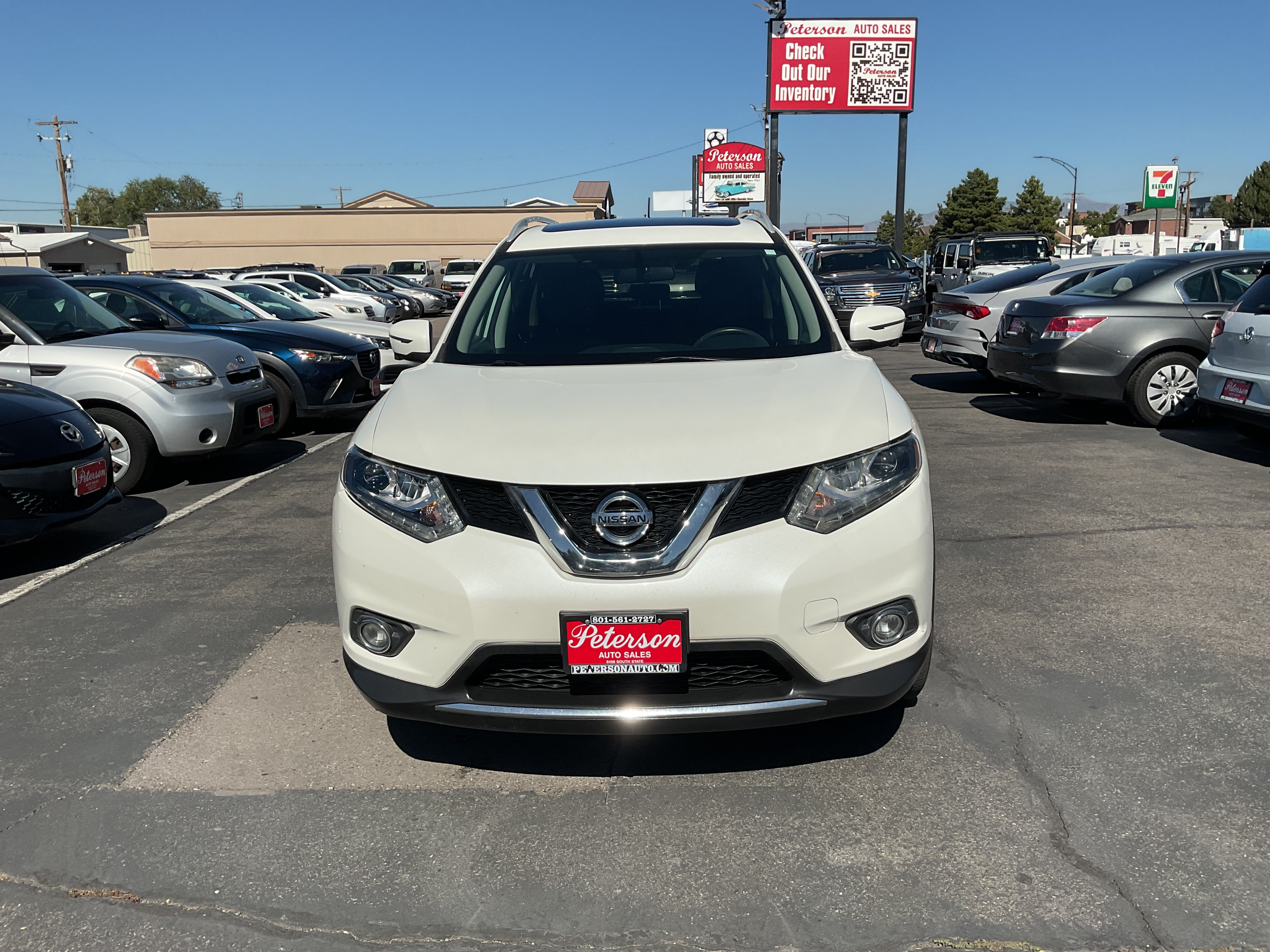 Used 2016 Nissan Rogue SL w/ SL Premium Package AWD/4WD image 3