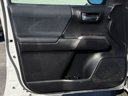 Certified 2022 Toyota Tacoma TRD Sport image 12