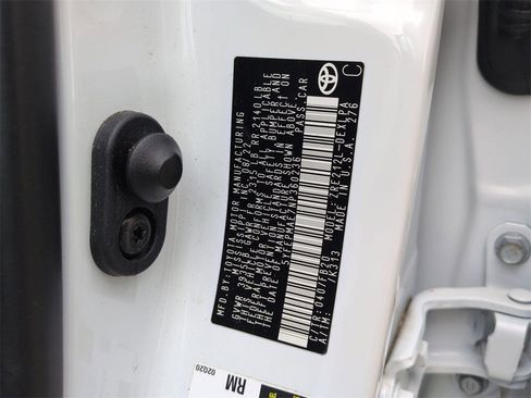 Used 2022 Toyota Corolla LE image 29