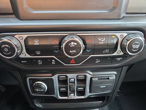 Used 2020 Jeep Wrangler Unlimited Sport S AWD/4WD image 17