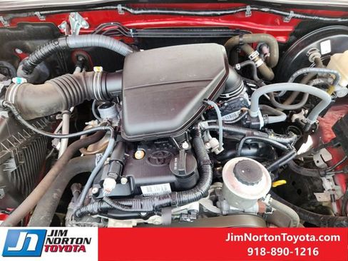 Used 2021 Toyota Tacoma SR w/ SR Convenience Package RWD image 30