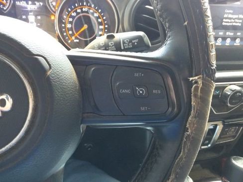Used 2022 Jeep Wrangler Sport AWD/4WD image 19