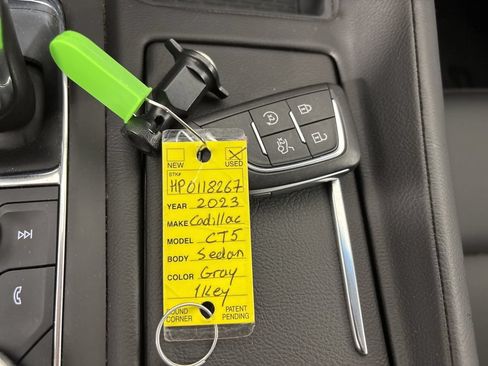 Used 2023 Cadillac CT5 Luxury RWD image 32