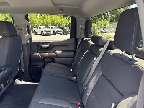 Used 2021 Chevrolet Silverado 1500 RST w/ Redline Edition AWD/4WD image 11