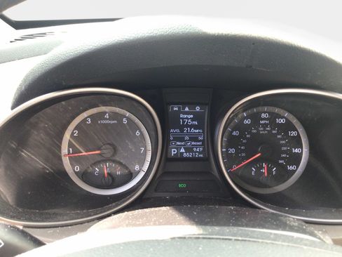Used 2015 Hyundai Santa Fe Sport w/ Option Group 02 FWD image 10