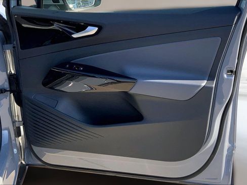 Certified 2022 Volkswagen ID.4 Pro S image 23