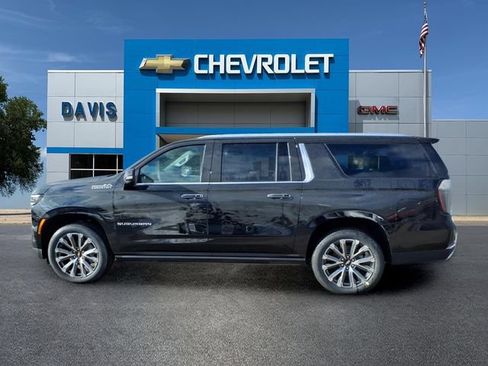 New 2026 Chevrolet Suburban High Country AWD/4WD image 6