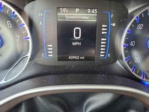 Used 2024 Chrysler Voyager LX FWD image 13