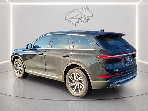 Used 2024 Lincoln Corsair AWD w/ Equipment Group 101A image 3