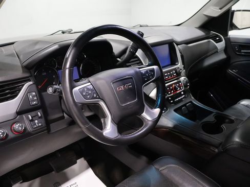 Used 2016 GMC Yukon XL SLT w/ Open Road Package image 18