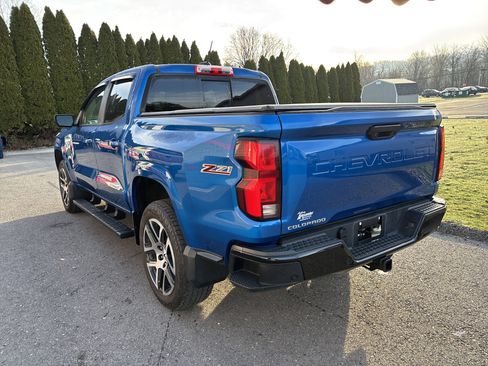 Used 2023 Chevrolet Colorado Z71 w/ Z71 Convenience Package 2 image 5