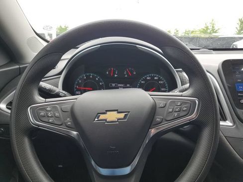 Used 2025 Chevrolet Malibu LT FWD image 11