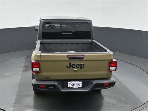 New 2025 Jeep Gladiator Sport image 38