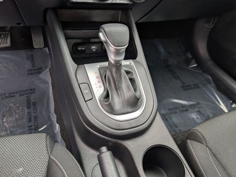 Used 2024 Kia Forte LXS image 17