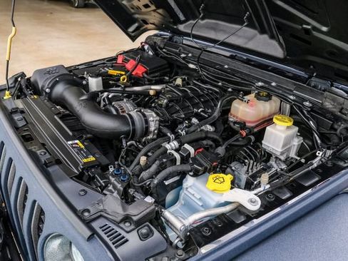 Used 2022 Jeep Gladiator Rubicon w/ Cold Weather Group image 88