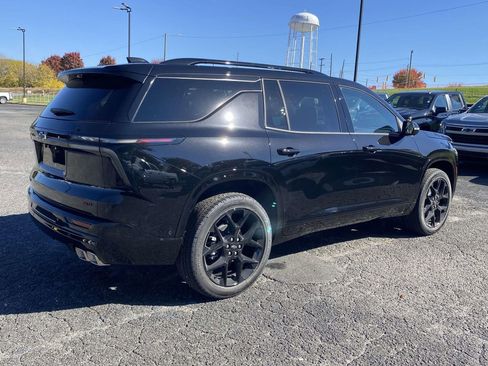 New 2026 Chevrolet Traverse RS w/ LPO, Floor Liner Package FWD image 6