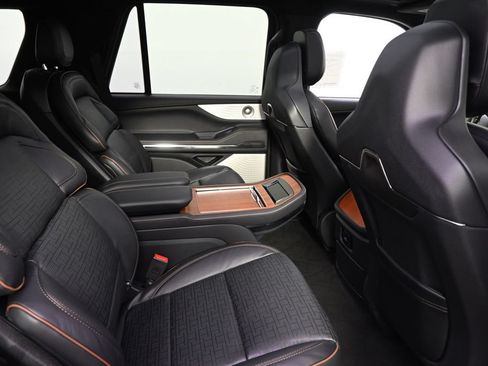 New 2026 Lincoln Navigator Black Label AWD/4WD image 17