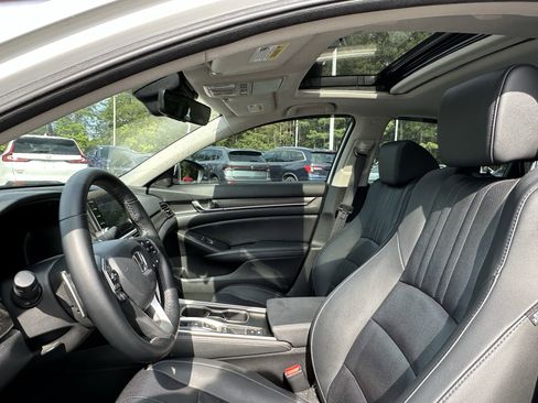 Used 2021 Honda Accord Touring image 7