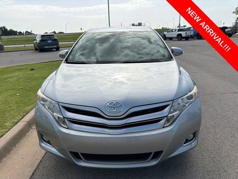 Used 2015 Toyota Venza LE AWD/4WD image 2