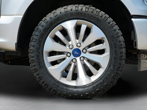 Used 2017 Ford F150 XL w/ Equipment Group 101A Mid AWD/4WD image 9