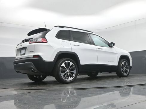 Used 2022 Jeep Cherokee Limited w/ Elite Package AWD/4WD image 59