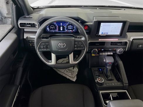 Certified 2025 Toyota 4Runner TRD Off-Road image 19