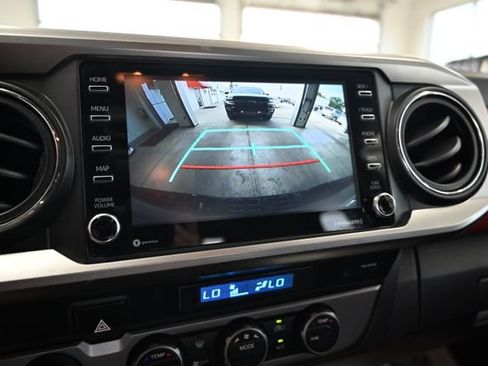 Used 2022 Toyota Tacoma SR5 AWD/4WD image 18
