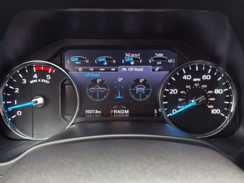 Certified 2021 Ford F450 Platinum w/ FX4 Off-Road Package image 20