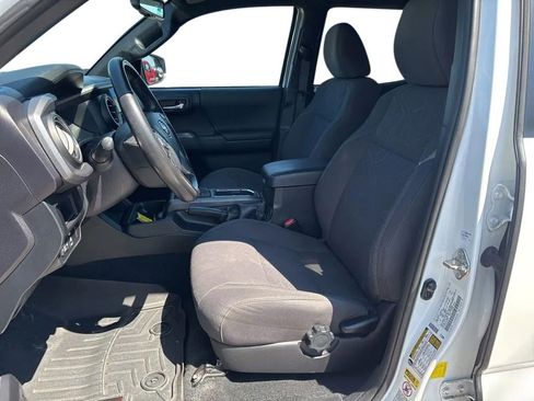 Used 2016 Toyota Tacoma TRD Sport w/ Towing Package image 24