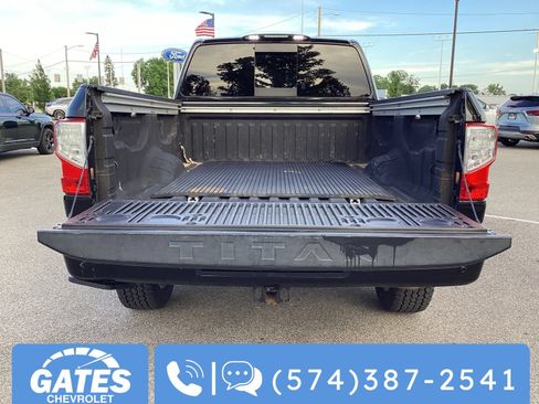 Used 2019 Nissan Titan SL w/ Texas Titan Edition AWD/4WD image 9