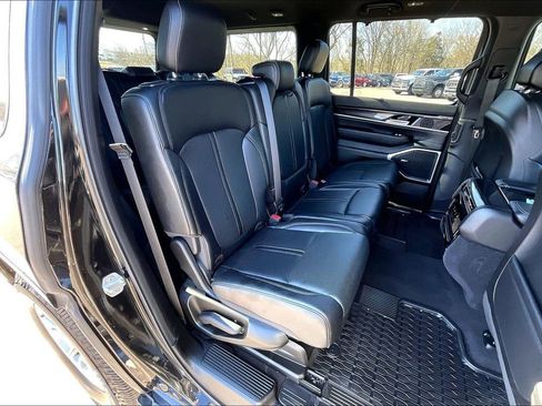 Used 2024 Jeep Wagoneer 4WD w/ Convenience Group I image 26