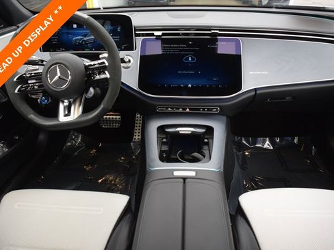 Used 2025 Mercedes-Benz E 53 AMG e 4MATIC Sedan image 18