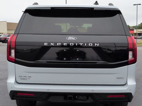 Certified 2025 Ford Expedition Max Active RWD image 5
