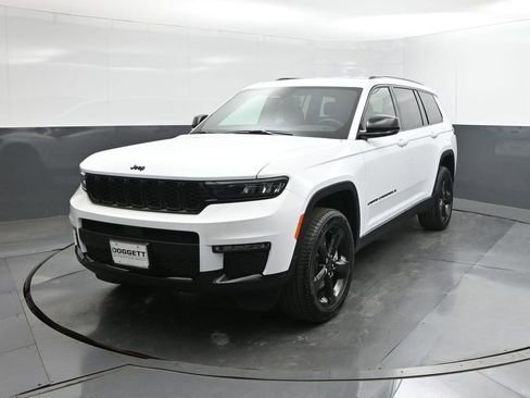 New 2025 Jeep Grand Cherokee L Limited w/ Black Appearance Package image 30
