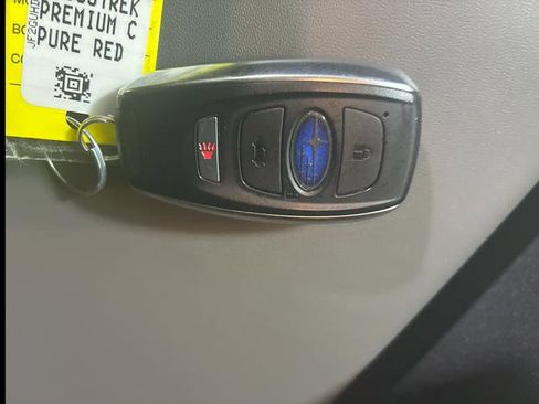 Certified 2025 Subaru Crosstrek 2.0i Premium image 36