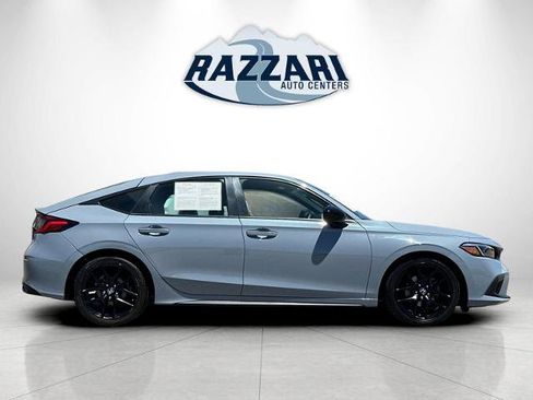Used 2023 Honda Civic Sport image 2