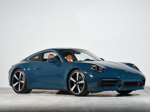 Used 2024 Porsche 911 Carrera S RWD image 2