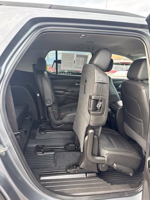 Used 2021 Chevrolet Traverse LT AWD/4WD image 19