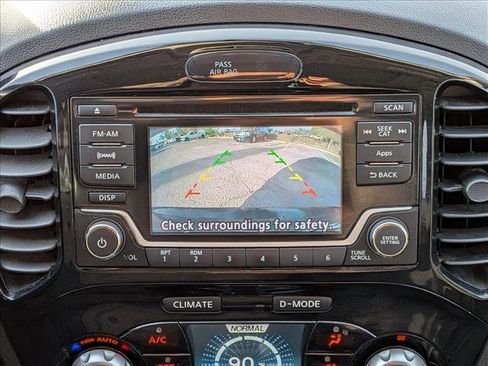 Used 2016 Nissan Juke SV image 12