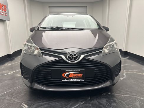 Used 2017 Toyota Yaris L image 25