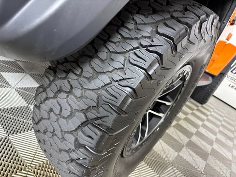 Used 2025 Jeep Wrangler Unlimited Rubicon AWD/4WD image 37