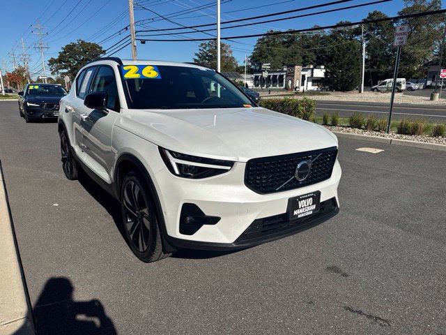 Used 2026 Volvo XC40 B5 Plus AWD/4WD image 6