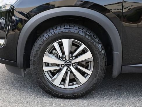 Used 2023 Nissan Pathfinder SL w/ Black Appearance Package AWD/4WD image 6