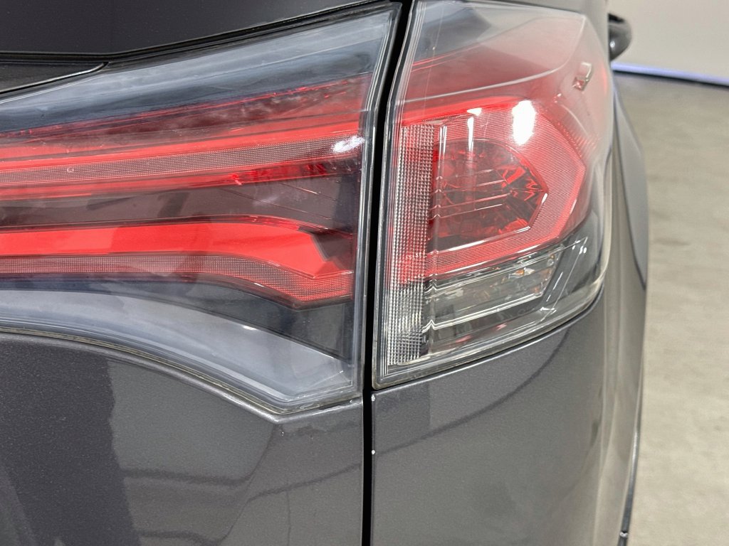 Used 2017 Toyota RAV4 XLE w/ Plus Special Value Package AWD/4WD image 30