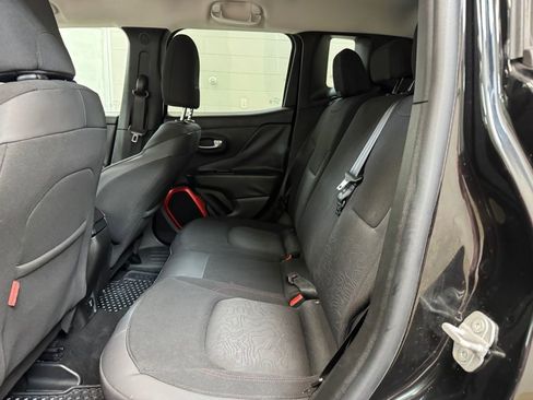 Used 2016 Jeep Renegade Trailhawk image 15