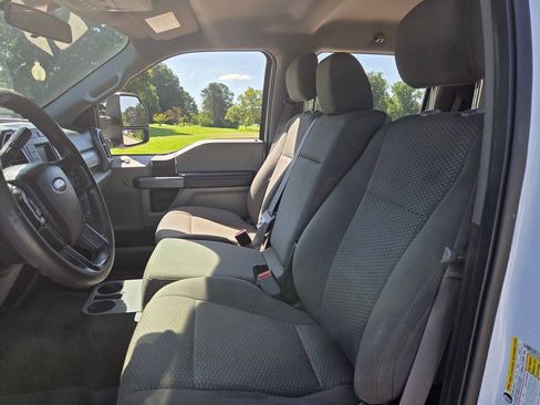 Used 2017 Ford F250 XLT AWD/4WD image 10