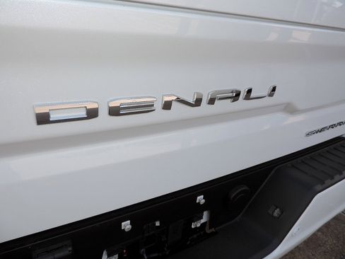 New 2026 GMC Sierra 1500 Denali w/ Denali Reserve Package image 15