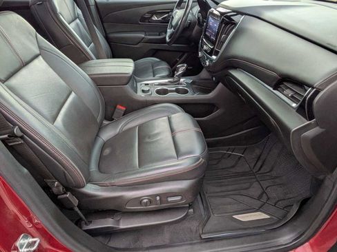 Used 2022 Chevrolet Traverse RS image 21